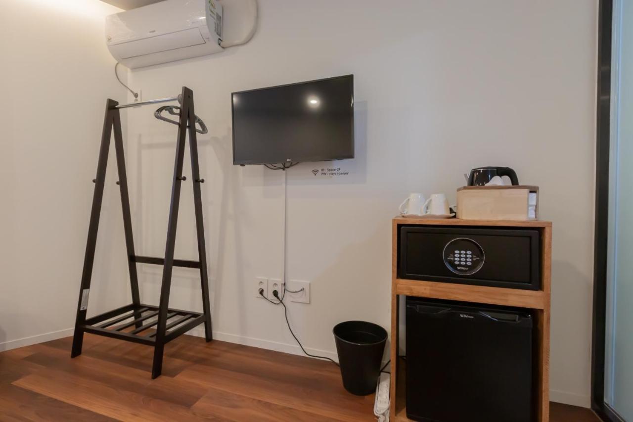Space In Blackstone 首爾 客房 照片